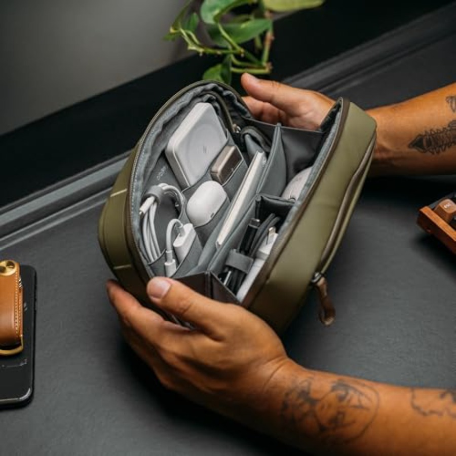 2-in-1 Tech Accessory Pouch wi - Electronics & Gadgets Starting With T avaliação e preço